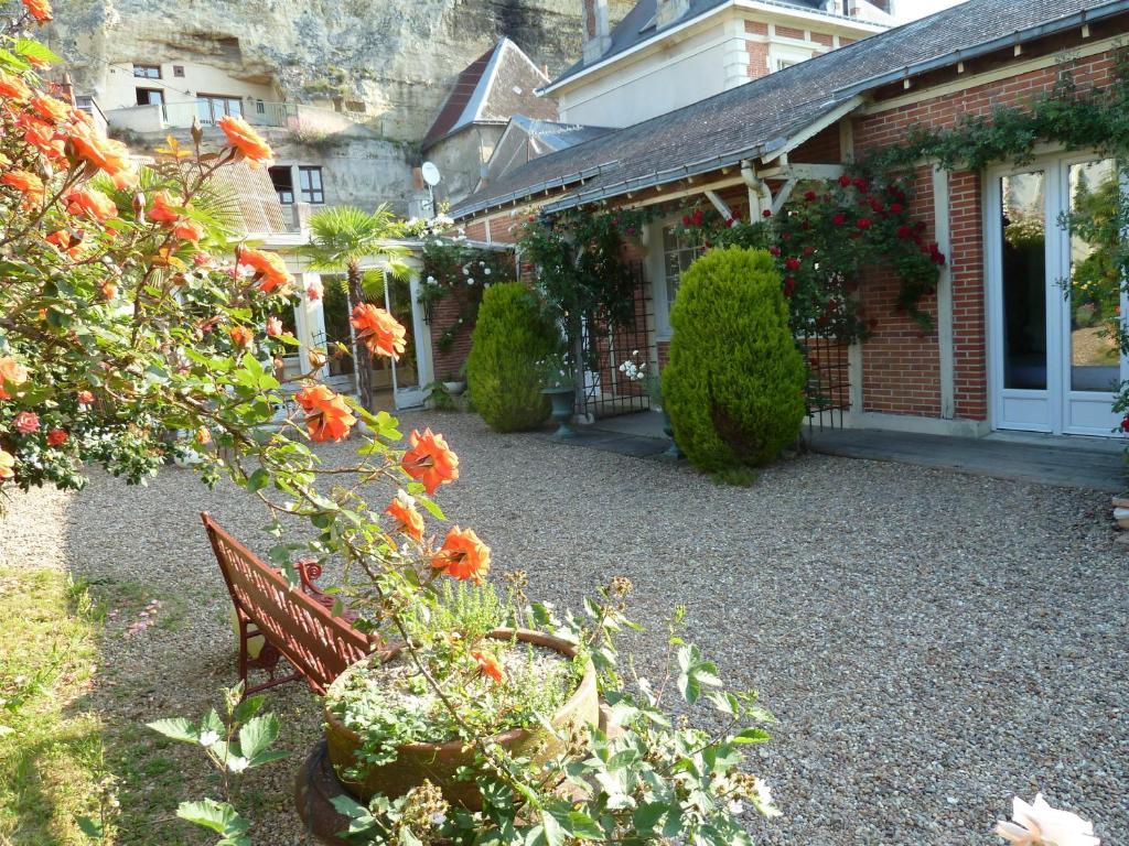 Le Vieux Vauvert Bed & Breakfast Rochecorbon Exterior photo