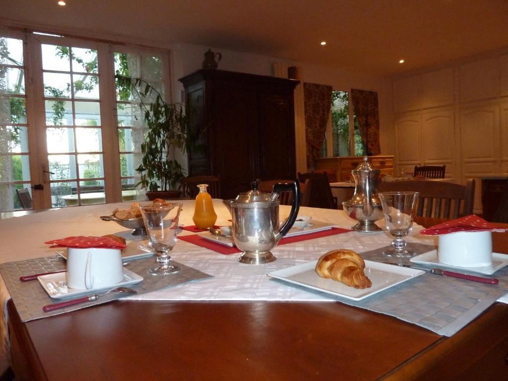 Le Vieux Vauvert Bed & Breakfast Rochecorbon Exterior photo