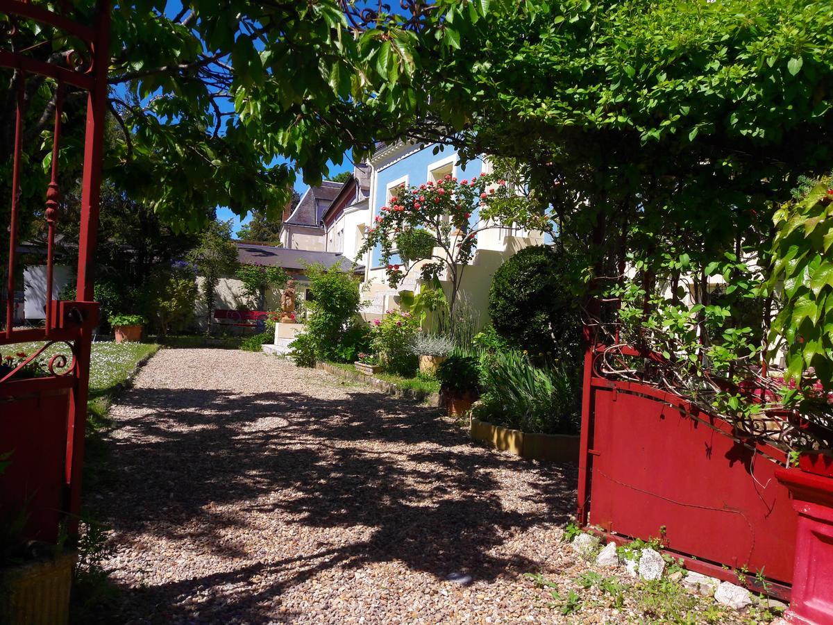 Le Vieux Vauvert Bed & Breakfast Rochecorbon Exterior photo