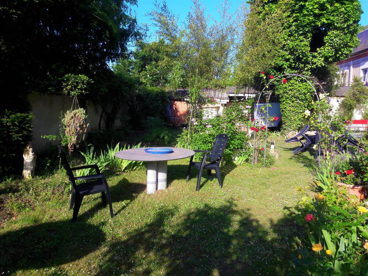 Le Vieux Vauvert Bed & Breakfast Rochecorbon Exterior photo